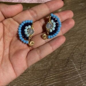 HANDMADE Small woman’s earrings blue crystal rounds beads gold AA19